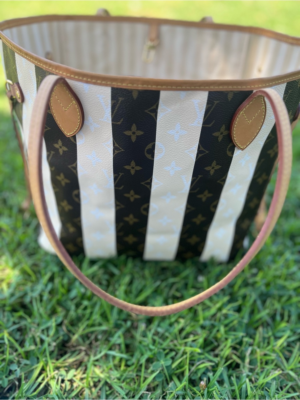 Louis Vuitton neverfull rayures Striped Tote